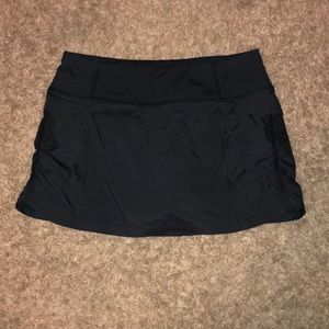Black lululemon skirt